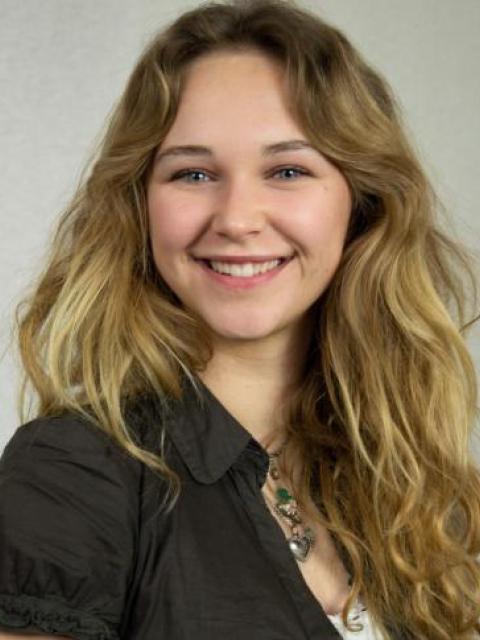 #27658 Laura Lavigné