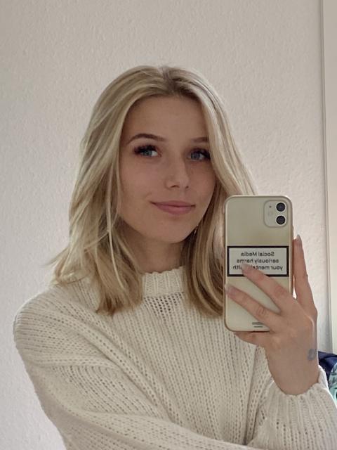 #26407 Sandra