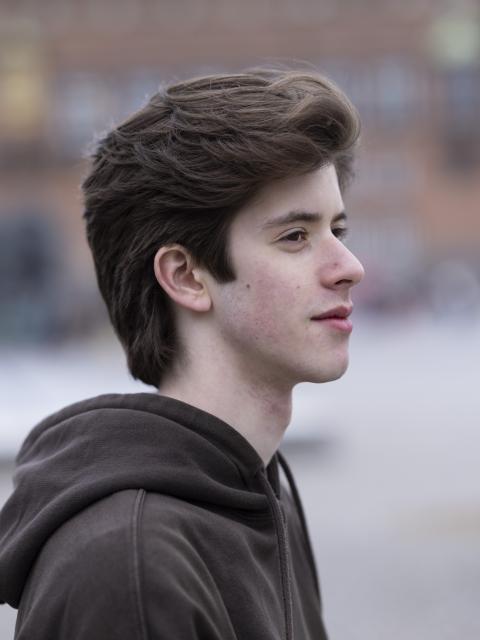 #27021 Felix