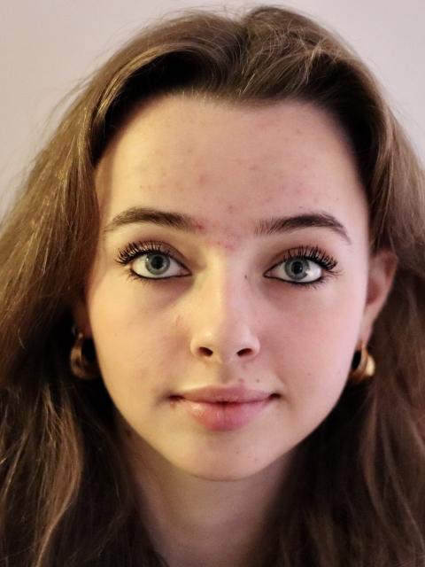 #26406 Emilie