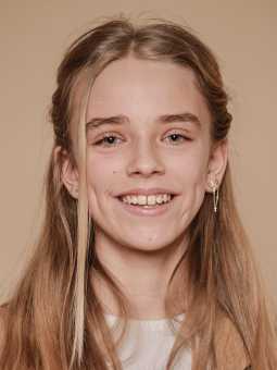 #27616 Josefine