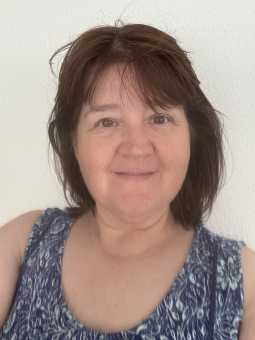 #27727 Bettina Strange