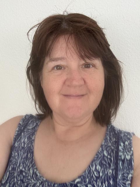 #27727 Bettina Strange