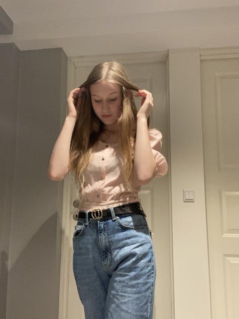 #26355 Julie
