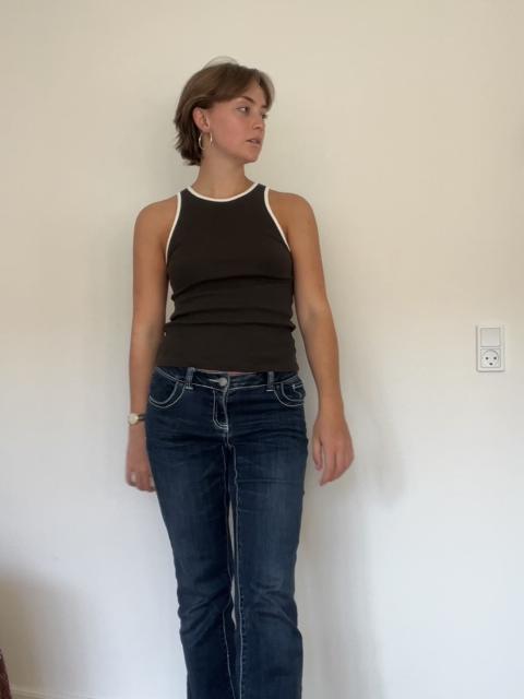 #27358 Carla Adele