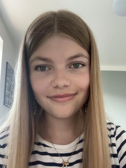 #28016 Juliane