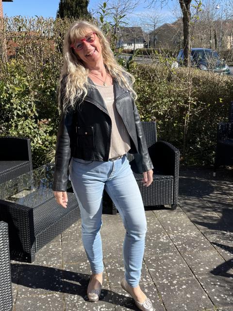 #28040 Annematie