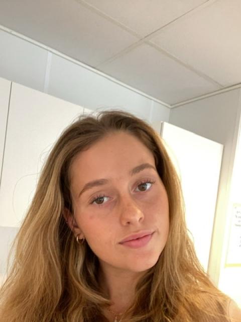 #26111 Yasmin Holten