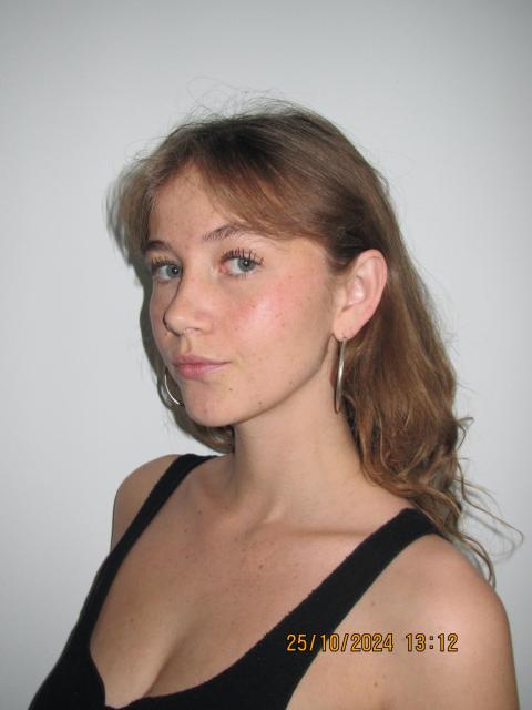 #27557 Dina Munch