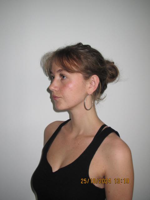 #27557 Dina Munch