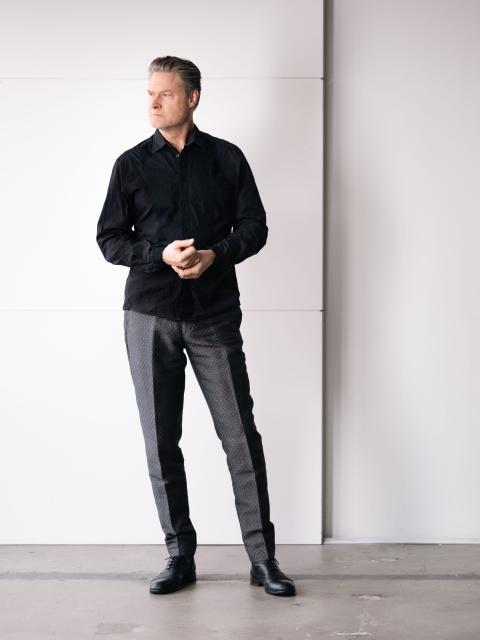 #27524 Henrik