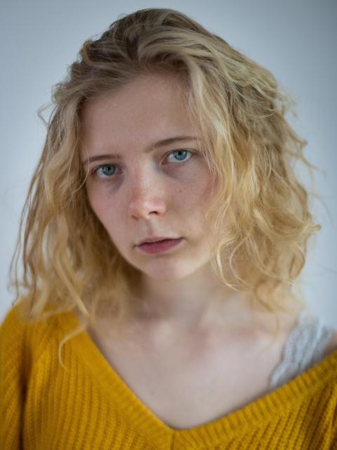 #26257 Julie